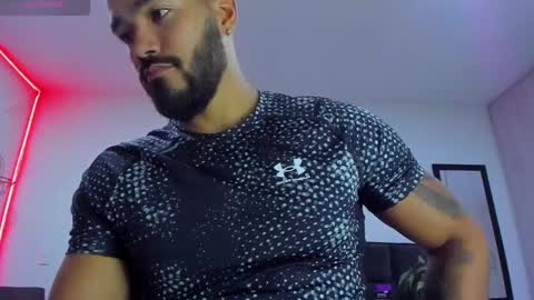 Snapshot of alexander_martines chatting on February 28, 11:34 pm Onlyfansalexmartinezwb Instagram alexwbmartinez Twitter martinezcb937 online show from February 28, 11:34 pm