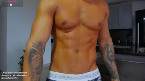 Snapshot of alexander_martines chatting on September 17, 10:22 pm Onlyfansalexmartinezwb Instagram alexwbmartinez Twitter martinezcb937 online show from September 17, 10:22 pm