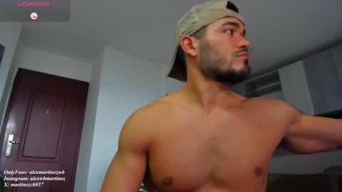 Snapshot of alexander_martines chatting on September 24, 10:13 pm Onlyfansalexmartinezwb Instagram alexwbmartinez Twitter martinezcb937 online show from September 24, 10:13 pm