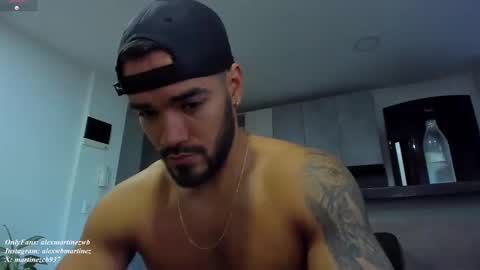 Snapshot of alexander_martines chatting on October 2, 10:39 pm Onlyfansalexmartinezwb Instagram alexwbmartinez Twitter martinezcb937 online show from October 2, 10:39 pm