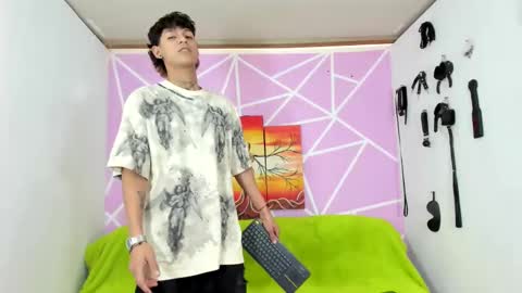 Snapshot of alexandluke1 chatting on January 24, 7:39 pm chicos hot online show from January 24, 7:39 pm