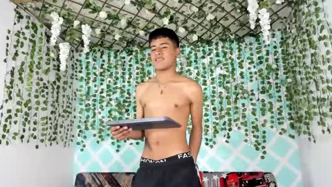 Snapshot of alexandluke1 chatting on February 26, 8:00 pm chicos hot online show from February 26, 8:00 pm