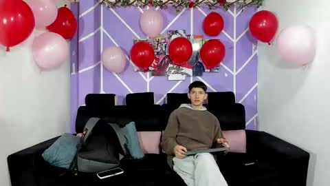 chicos hot online show from February 15, 1:31 pm