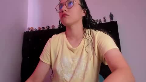 alexandra clauss online show from March 15, 8:04 pm