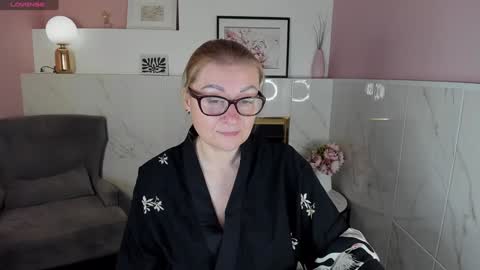 Alexandra online show from December 26, 1:43 pm