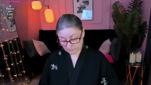 Alexandra online show from February 25, 8:40 pm