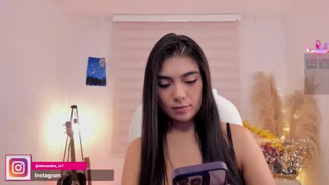 Alexandra Rodriguez online show from December 18, 10:05 pm
