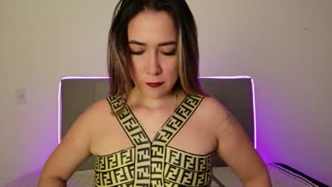 alexandraa_gomez online show from March 18, 2:04 am