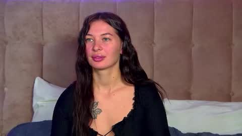 Snapshot of alexandrabloom chatting on October 6, 6:27 pm AlexandraBloom online show from October 6, 6:27 pm