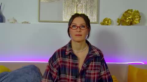 Snapshot of alexandrabloom chatting on November 6, 7:04 pm AlexandraBloom online show from November 6, 7:04 pm