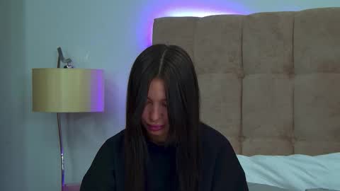 Snapshot of alexandrabloom chatting on November 8, 6:24 am AlexandraBloom online show from November 8, 6:24 am