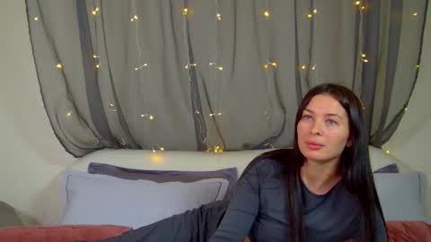 Snapshot of alexandrabloom chatting on November 12, 7:13 pm AlexandraBloom online show from November 12, 7:13 pm