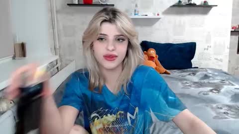 AlexandraErmes online show from April 7, 1:39 am