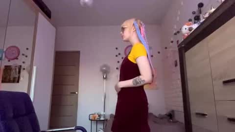 Lia online show from November 22, 2:05 pm