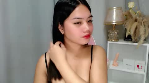 Snapshot of alexandralovely_9 chatting on May 18, 1:13 am Andrea online show from May 18, 1:13 am