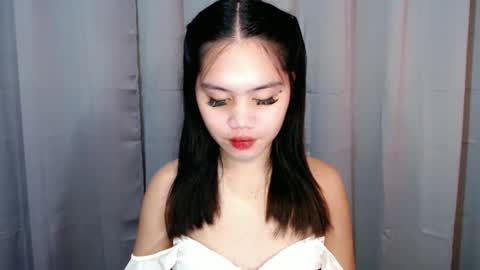 Snapshot of alexandralovely_9 chatting on June 7, 10:35 pm Andrea online show from June 7, 10:35 pm