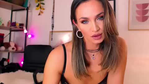 alexandrawooow online show from April 20, 9:38 pm