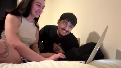 Snapshot of alexandreagrace chatting on December 5, 3:48 am Grace online show from December 5, 3:48 am