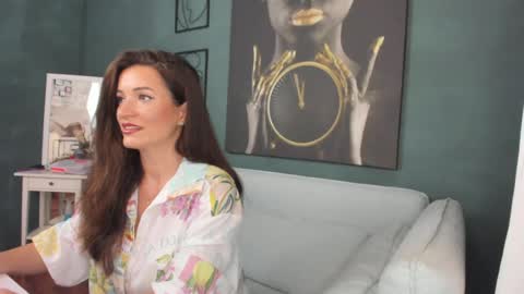 Snapshot of alexanikole chatting on July 22, 9:23 am AlexaNikole online show from July 22, 9:23 am