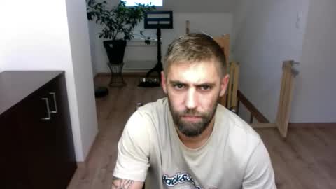Snapshot of alexcana10 chatting on October 12, 10:25 am alexcana10 online show from October 12, 10:25 am