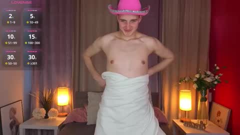 alexcolee online show from March 17, 3:48 pm