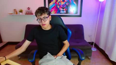 alex online show from May 25, 1:50 pm