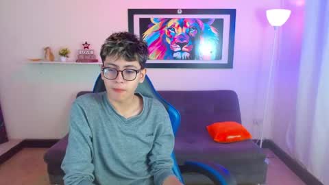 alex online show from June 2, 2:08 pm