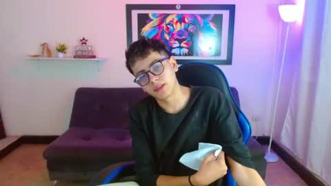 alex online show from June 17, 2:18 pm