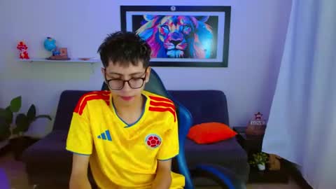 alex online show from July 3, 1:28 pm
