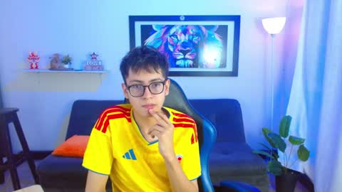 alex online show from July 7, 1:37 pm