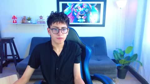 alex online show from August 1, 6:51 pm