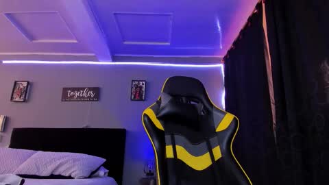 alexgiraldo__ online show from November 27, 12:29 pm
