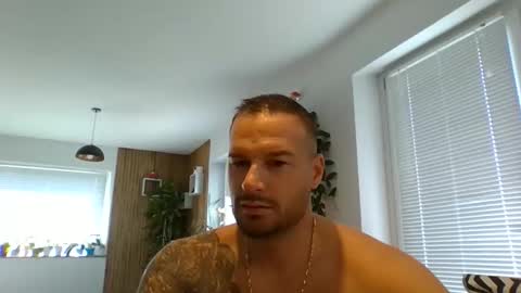 Snapshot of alexgrandi2024 chatting on October 1, 12:11 pm rey ale84 online show from October 1, 12:11 pm