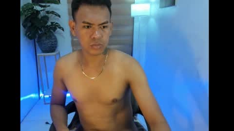 alexgrayanx online show from November 10, 7:29 am