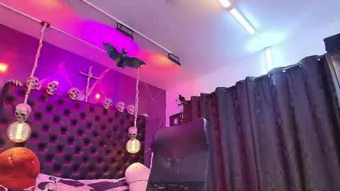 Alex online show from February 24, 12:30 am