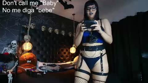 Snapshot of alexhoe_ chatting on June 12, 6:51 pm Alex online show from June 12, 6:51 pm