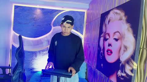 alexi_hot23 online show from June 6, 7:40 pm