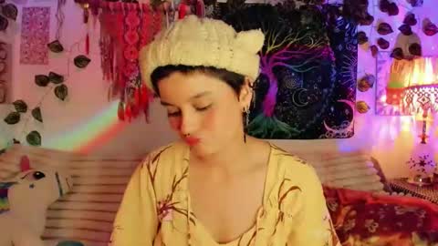 Snapshot of alexiafisher_ chatting on November 15, 2:20 am Alex online show from November 15, 2:20 am
