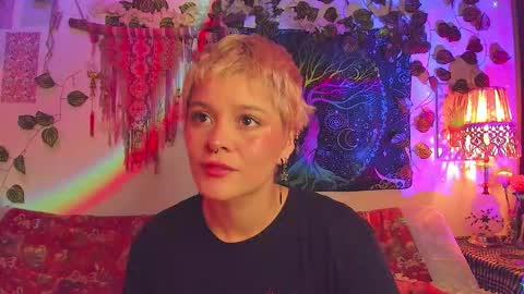 Snapshot of alexiafisher_ chatting on December 14, 11:31 pm Alex online show from December 14, 11:31 pm