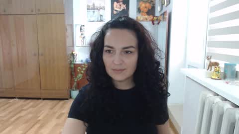 Snapshot of alexismillers chatting on November 3, 9:32 am AlexisMillers online show from November 3, 9:32 am