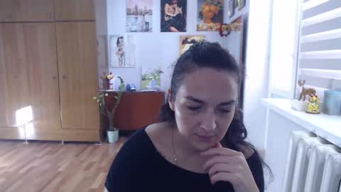 Snapshot of alexismillers chatting on November 14, 10:58 am AlexisMillers online show from November 14, 10:58 am