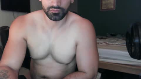 Snapshot of alexisrodriguez_ chatting on September 15, 5:40 am alexisrodriguez_ online show from September 15, 5:40 am