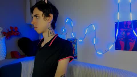 Snapshot of alexnaughty14 chatting on October 12, 7:51 am alexnaughty14 online show from October 12, 7:51 am