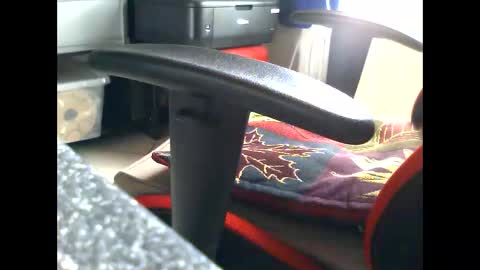 Snapshot of alexslut69 chatting on November 4, 10:03 am alexslut69 online show from November 4, 10:03 am