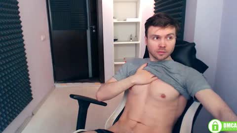 Snapshot of alexspilner chatting on December 22, 5:54 pm Alex Spilner online show from December 22, 5:54 pm