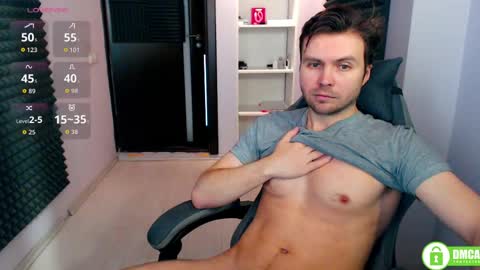 Snapshot of alexspilner chatting on May 19, 12:22 pm Alex Spilner online show from May 19, 12:22 pm