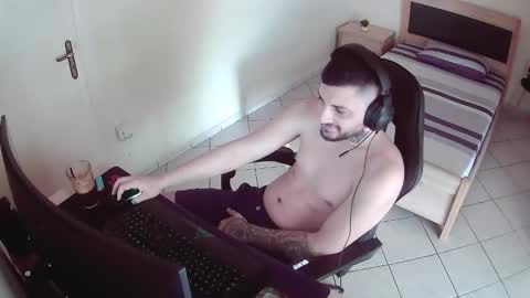 alexthepro00 online show from June 6, 6:40 am
