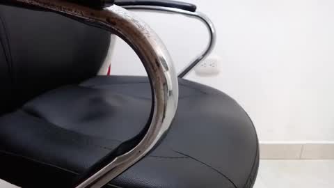 Snapshot of alextwunkk chatting on December 11, 2:00 pm Alex online show from December 11, 2:00 pm