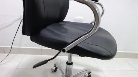 Snapshot of alextwunkk chatting on February 1, 1:02 am Alex online show from February 1, 1:02 am