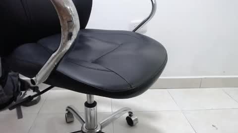 Snapshot of alextwunkk chatting on February 1, 10:44 pm Alex online show from February 1, 10:44 pm